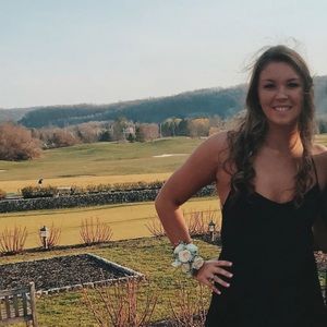 Meet your Posher, Amelia